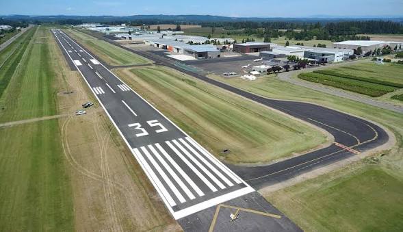 Aurora State Airport KUAO